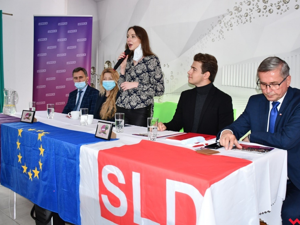 Deszcz nie przeszkodził w spotkaniu. Lewica we Wrześni ma młodą twarz