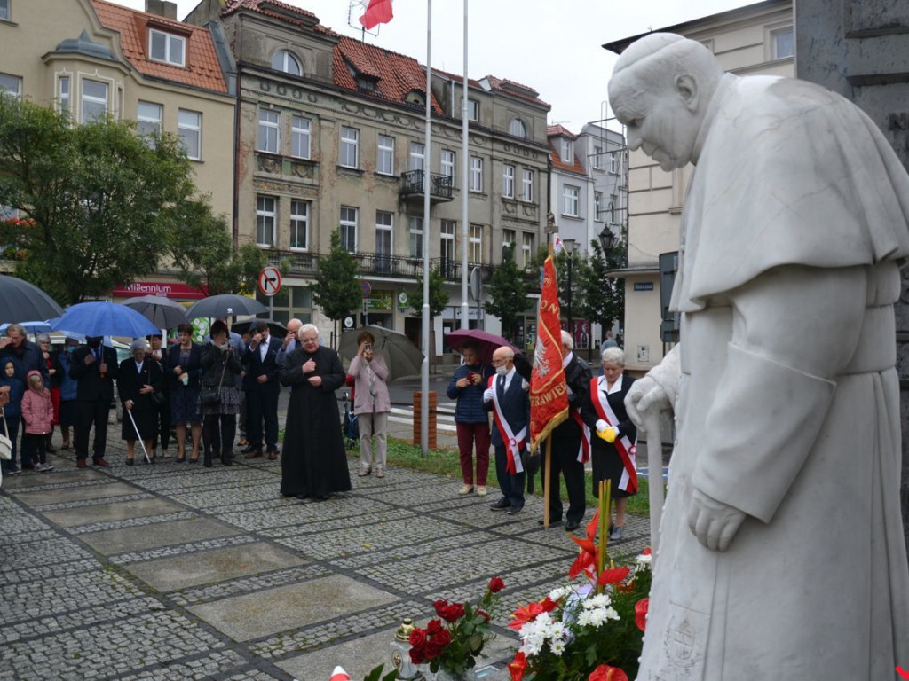 Rozważania o dwóch „Solidarnościach” na wrzesińskich obchodach 40-lecia związku