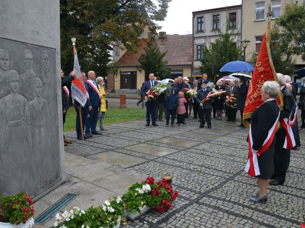 Rozważania o dwóch „Solidarnościach” na wrzesińskich obchodach 40-lecia związku