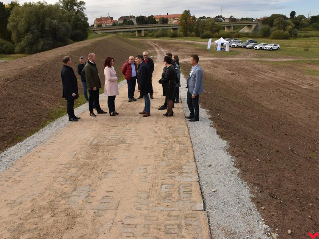 Pierwszy etap modernizacji wałów w Pyzdrach zakończony