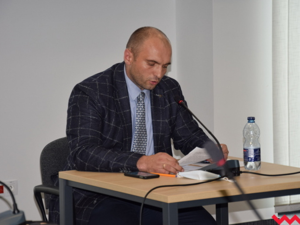 Kredyty wyprzedzające i inne cuda finansowe na sesji rady powiatu