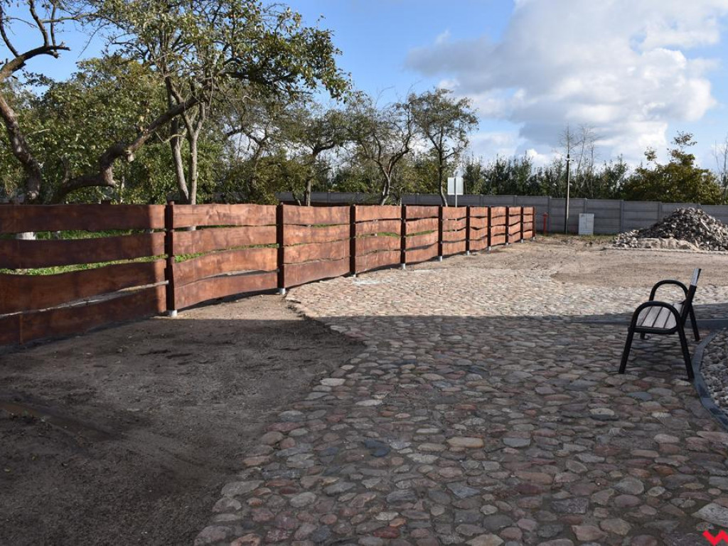 Zmienia się otoczenie wokół wiatraka holenderskiego