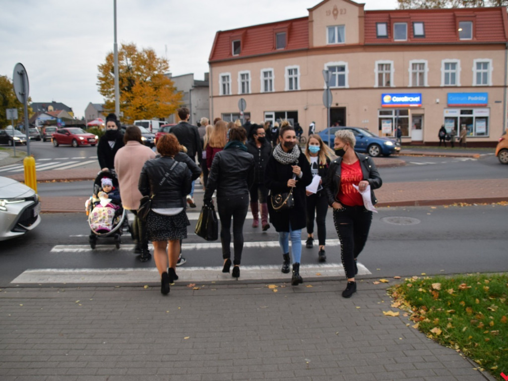 Drugi dzień protestów we Wrześni. Zablokowane rondo Popiełuszki