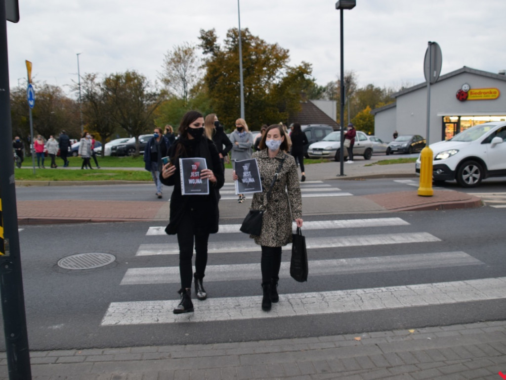 Drugi dzień protestów we Wrześni. Zablokowane rondo Popiełuszki