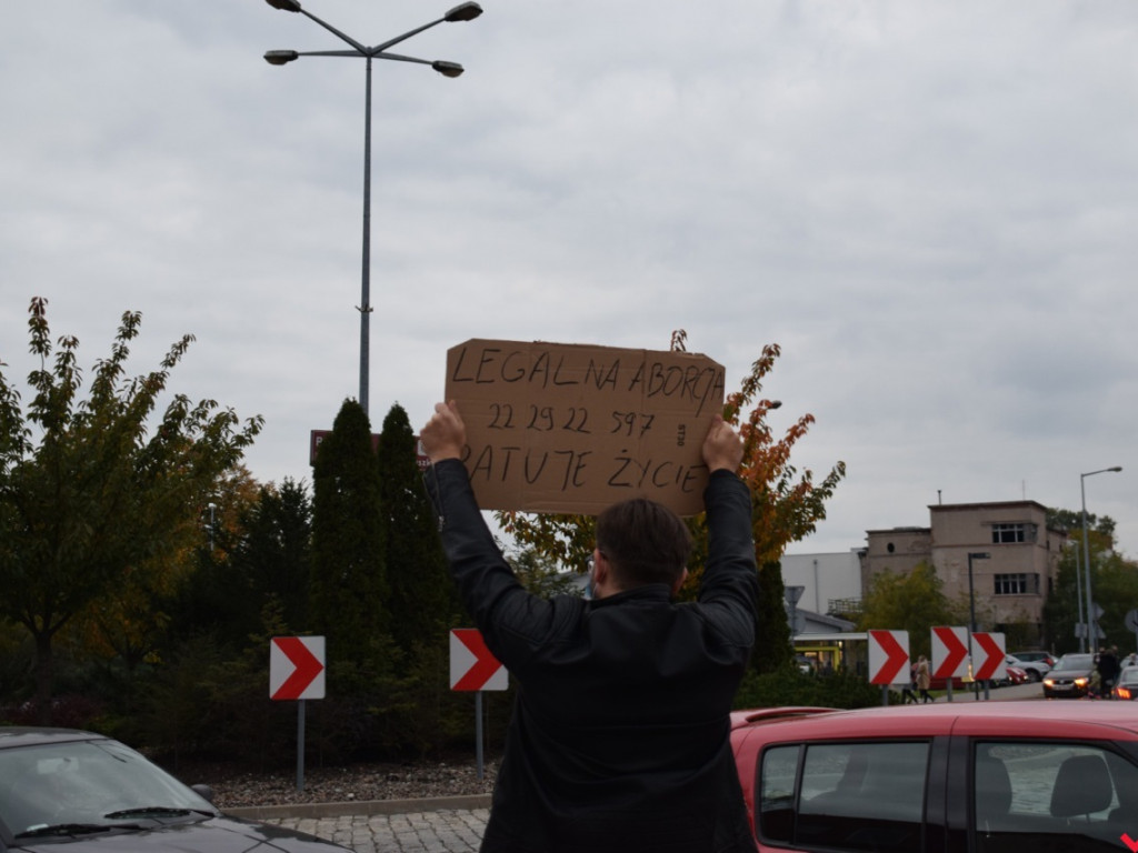 Drugi dzień protestów we Wrześni. Zablokowane rondo Popiełuszki