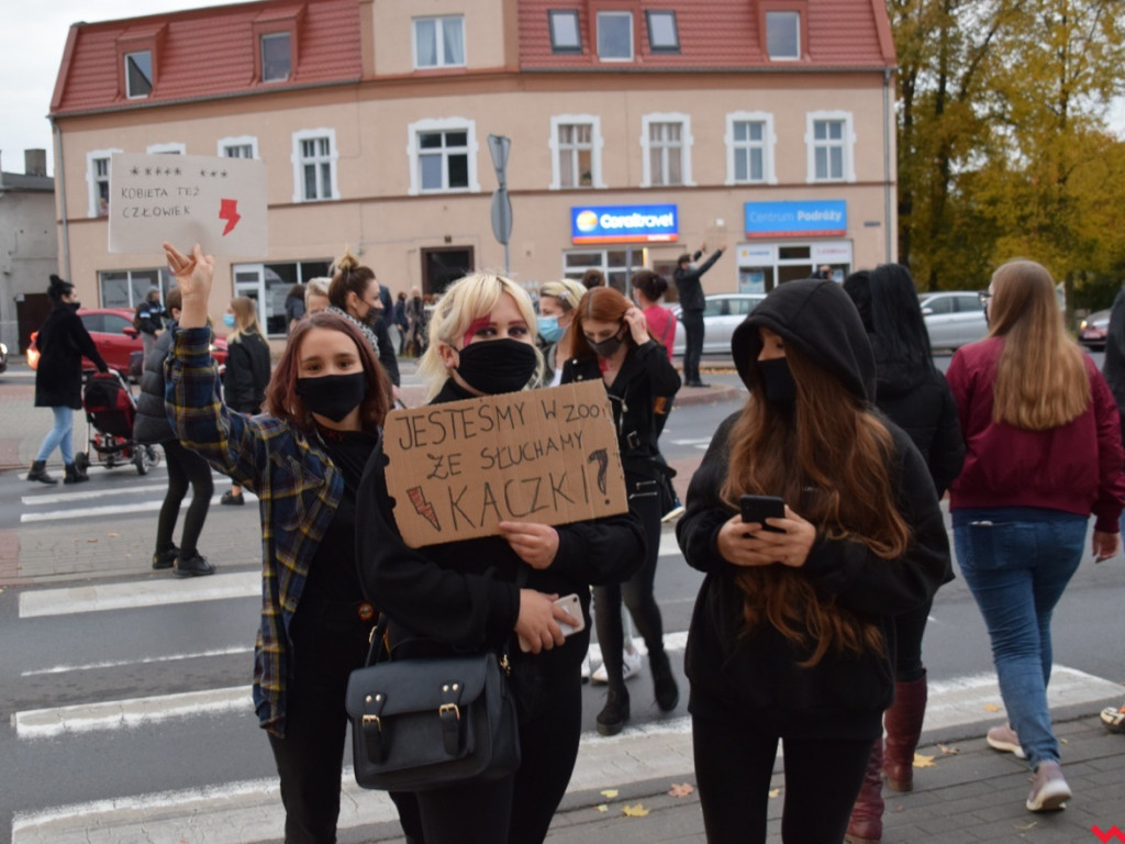 Drugi dzień protestów we Wrześni. Zablokowane rondo Popiełuszki