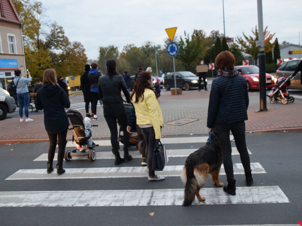 Drugi dzień protestów we Wrześni. Zablokowane rondo Popiełuszki
