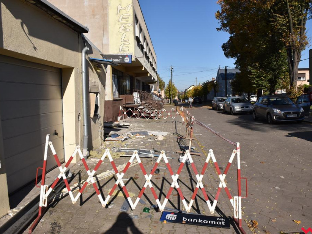 Złodzieje wysadzili bankomat w Pyzdrach