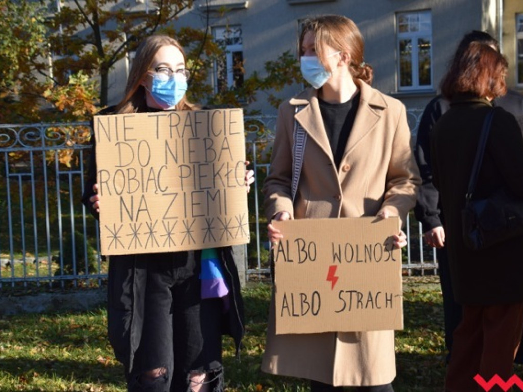 Wrzesińska młodzież dołączyła do strajku kobiet