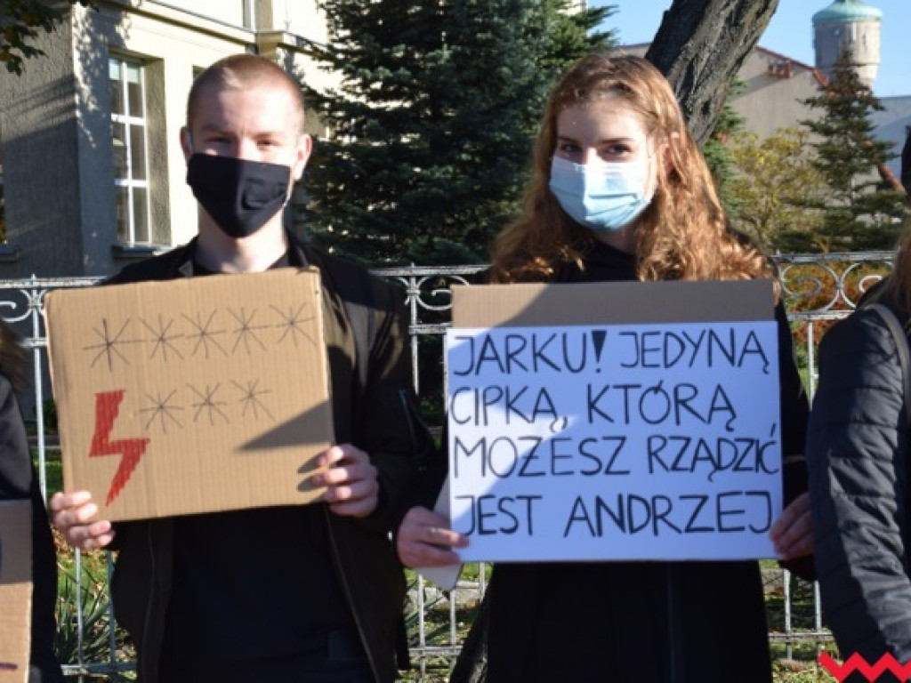 Wrzesińska młodzież dołączyła do strajku kobiet