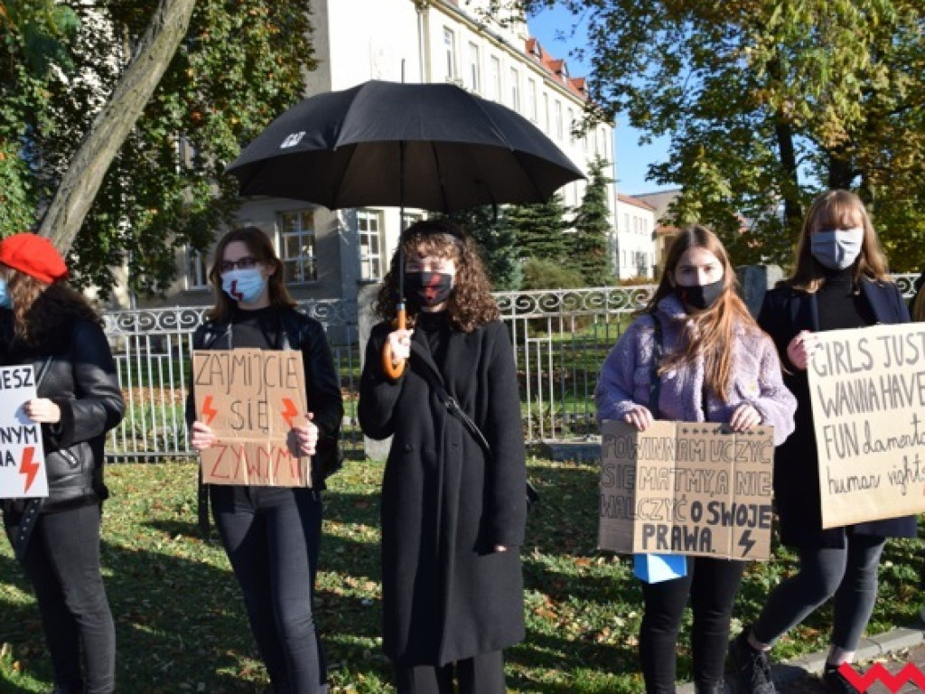 Wrzesińska młodzież dołączyła do strajku kobiet