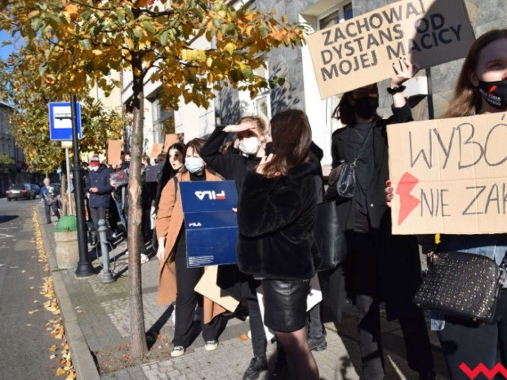 Wrzesińska młodzież dołączyła do strajku kobiet