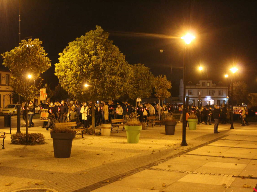 Myślą i czują, dlatego chcą decydować. Kobiety protestowały na rynku