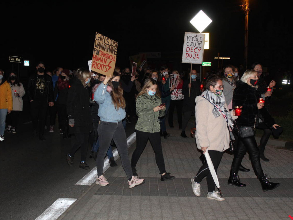 Myślą i czują, dlatego chcą decydować. Kobiety protestowały na rynku