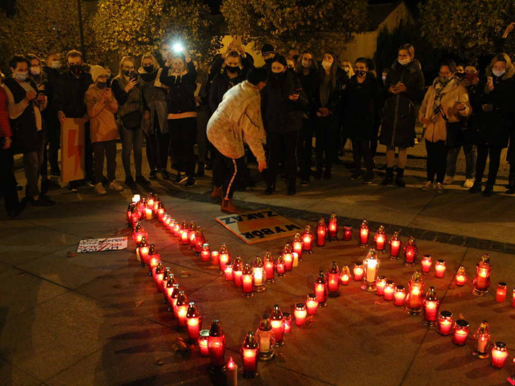 Myślą i czują, dlatego chcą decydować. Kobiety protestowały na rynku