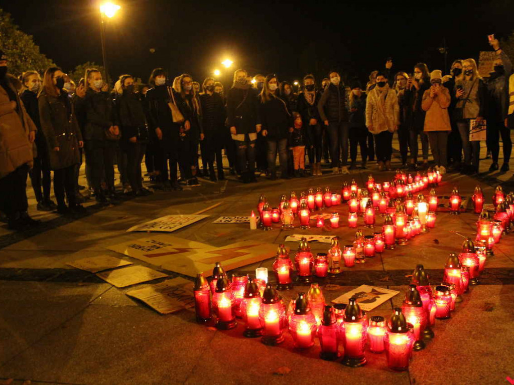 Myślą i czują, dlatego chcą decydować. Kobiety protestowały na rynku
