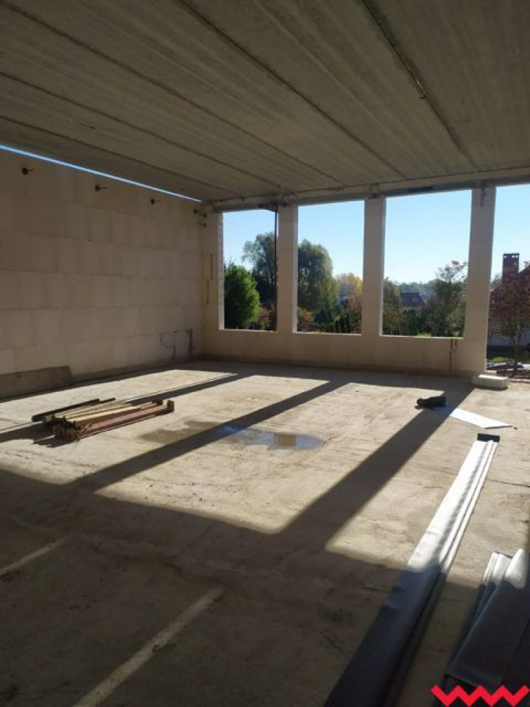 Budowa przedszkola w Miłosławiu postępuje. Dziś na dachu zawisła symboliczna wiecha