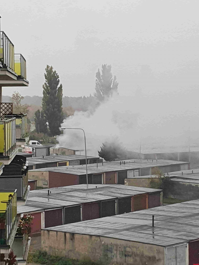 W garażu doszło do pożaru. Straty oszacowano na kilka tysięcy złotych