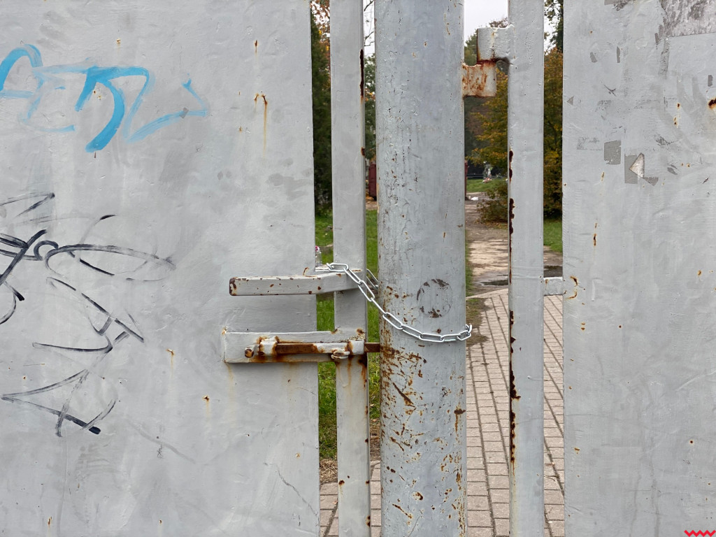 Czy cmentarze faktycznie są nieczynne? Objechaliśmy powiat, żeby to sprawdzić