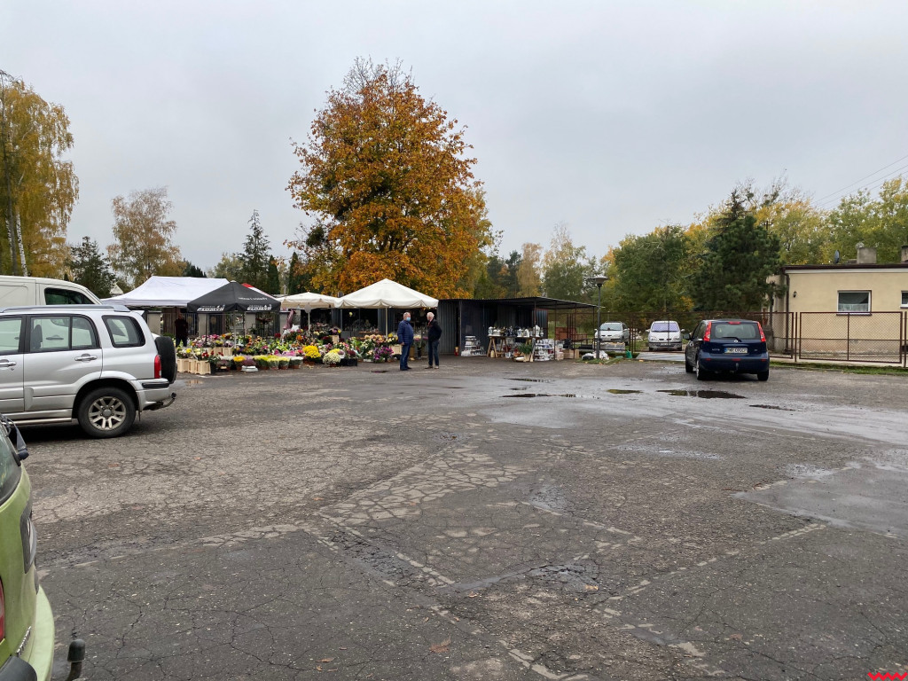 Czy cmentarze faktycznie są nieczynne? Objechaliśmy powiat, żeby to sprawdzić