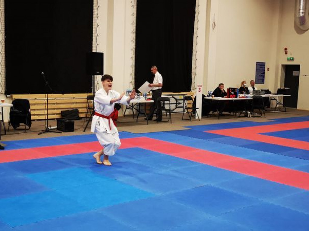 Medale zawodników Wrzesińskiego Klubu Karate na koniec sezonu