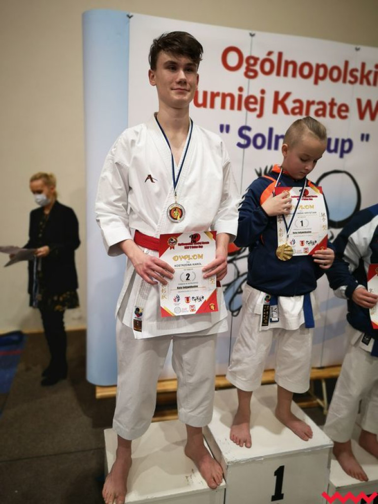 Medale zawodników Wrzesińskiego Klubu Karate na koniec sezonu