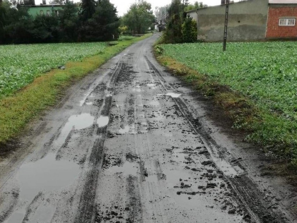 Wkrótce w Lipiu zakończy się brodzenie w błocie i skakanie przez kałuże
