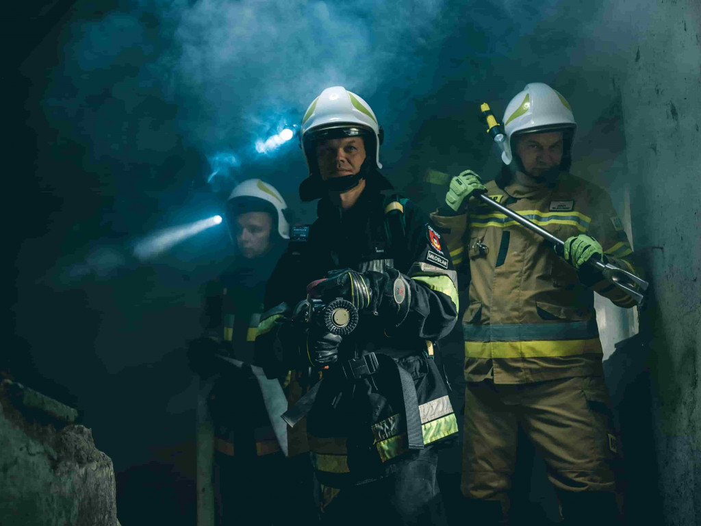  Druhowie z OSP Miłosław przed obiektywem. Męska sesja do kalendarza