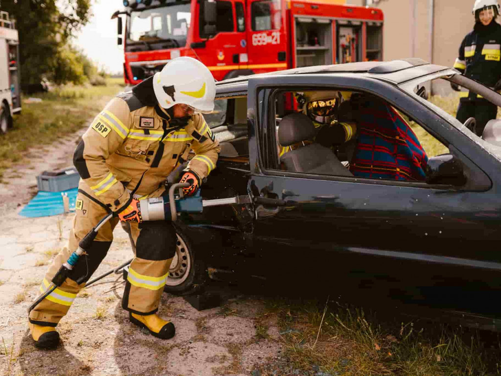  Druhowie z OSP Miłosław przed obiektywem. Męska sesja do kalendarza