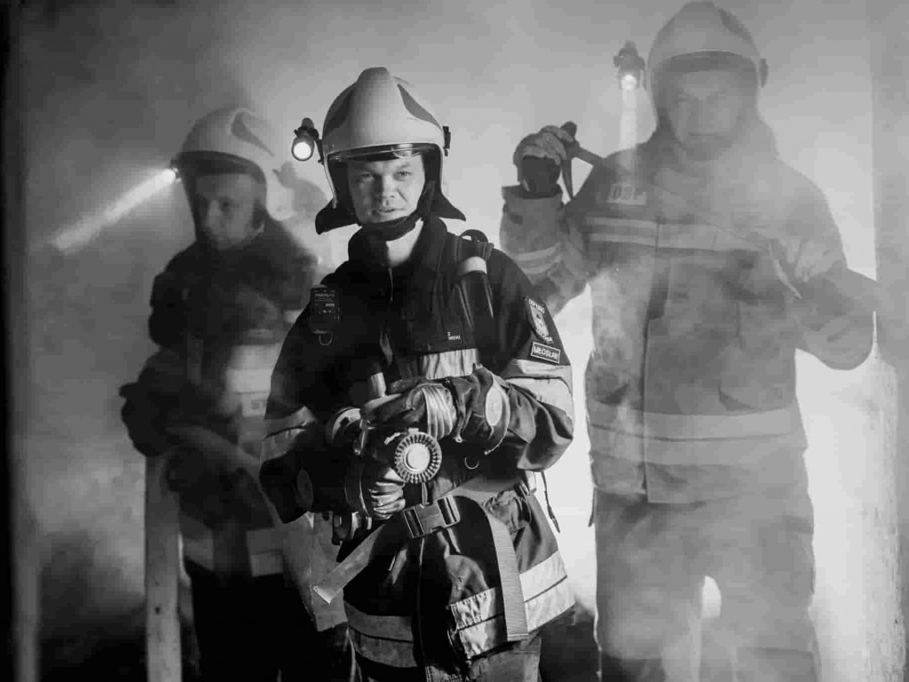  Druhowie z OSP Miłosław przed obiektywem. Męska sesja do kalendarza