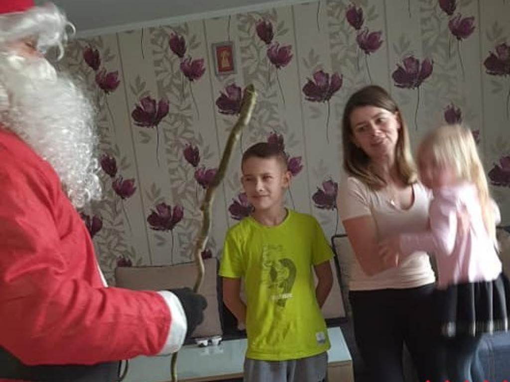 Długo wyczekiwany Mikołaj nie zapomniał o dzieciach w Zapowiedni