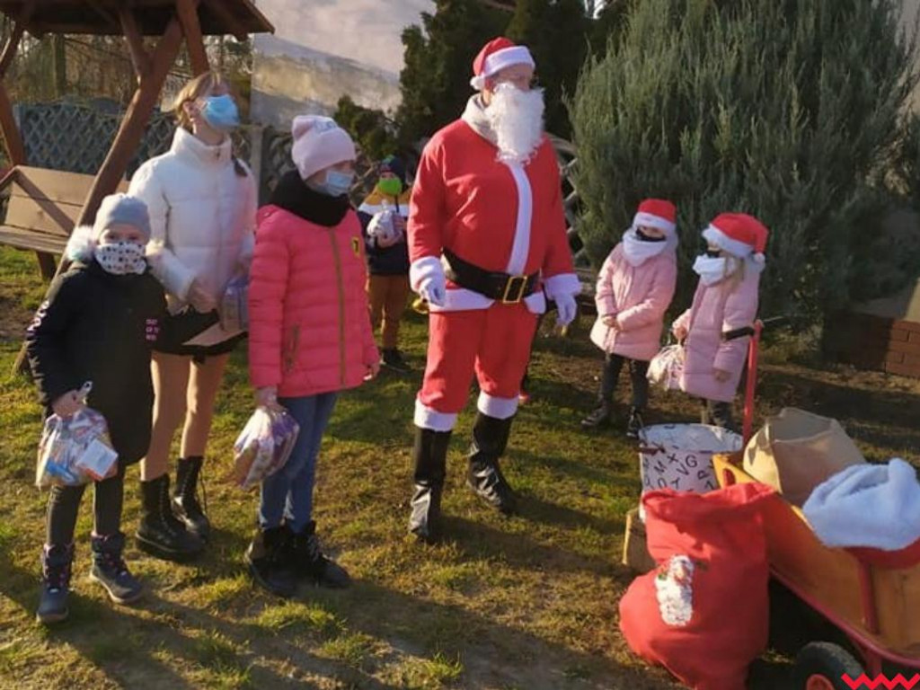 Święty Mikołaj nie zawiódł i pojawił się z wizytą w Rudzie Komorskiej