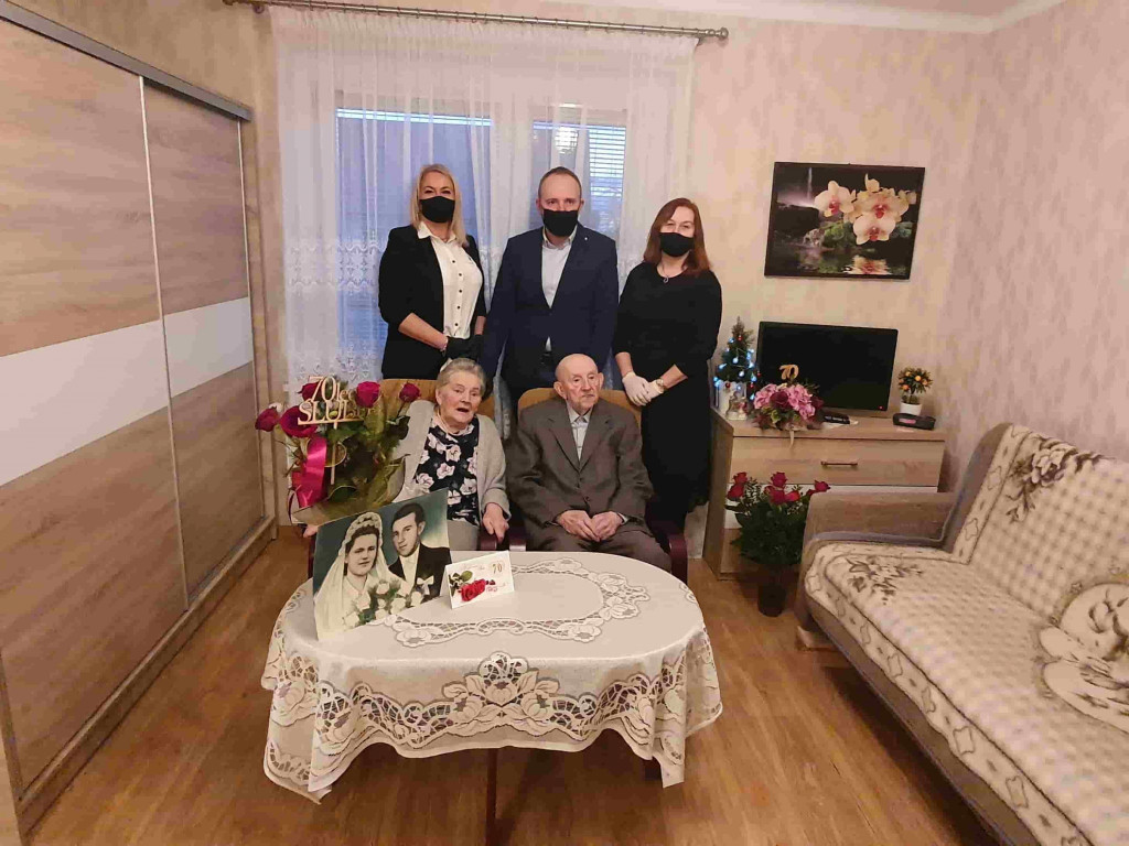 Małżeństwo z Orzechowa obchodzi 70 rocznicę ślubu. Jaki mają przepis na udany związek?