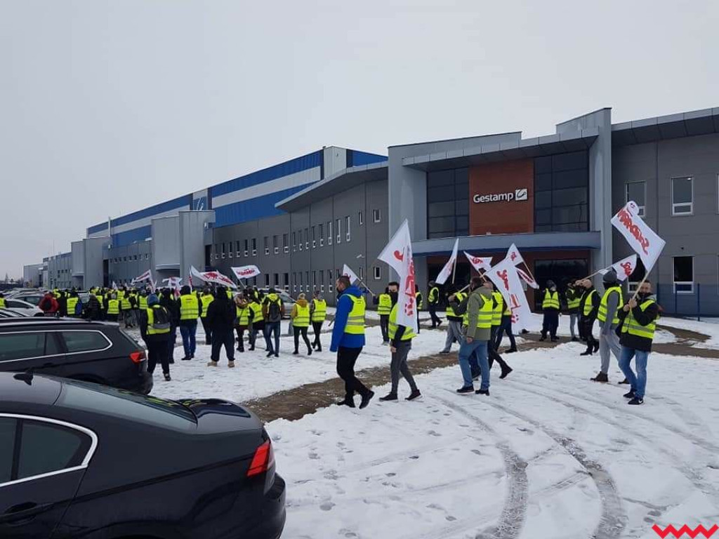 Pracownicy Gestampu nie zgadzają się na obniżenie pensji