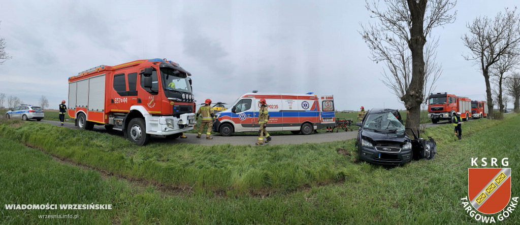 Auto uderzyło w drzewo. Po rannego przyleciał LPR