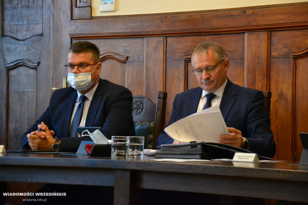 Burmistrz Kałużny z absolutorium za budżet 2020