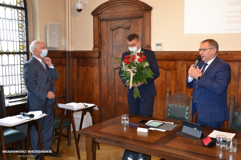 Burmistrz Kałużny z absolutorium za budżet 2020