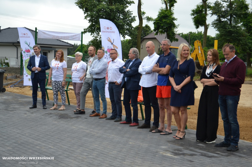 Wielka radość w Orzechowie z otwarcia basenu!