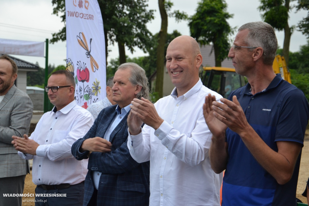 Wielka radość w Orzechowie z otwarcia basenu!