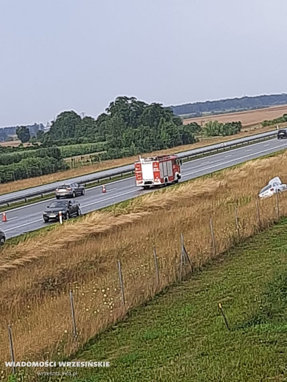 Zderzenie trzech samochodów na autostradzie A2