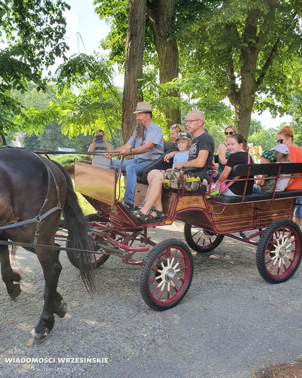 Impreza w parku w Miłosławiu. Dzieci zadowolone