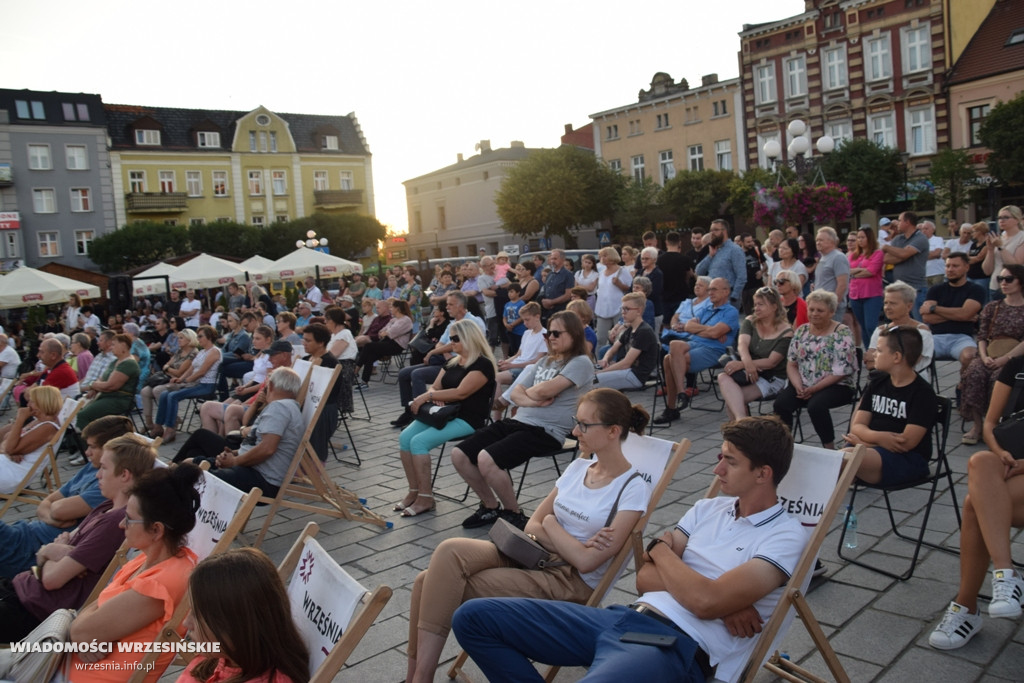 Koncert Izabeli Zalewskiej na wrzesińskim rynku