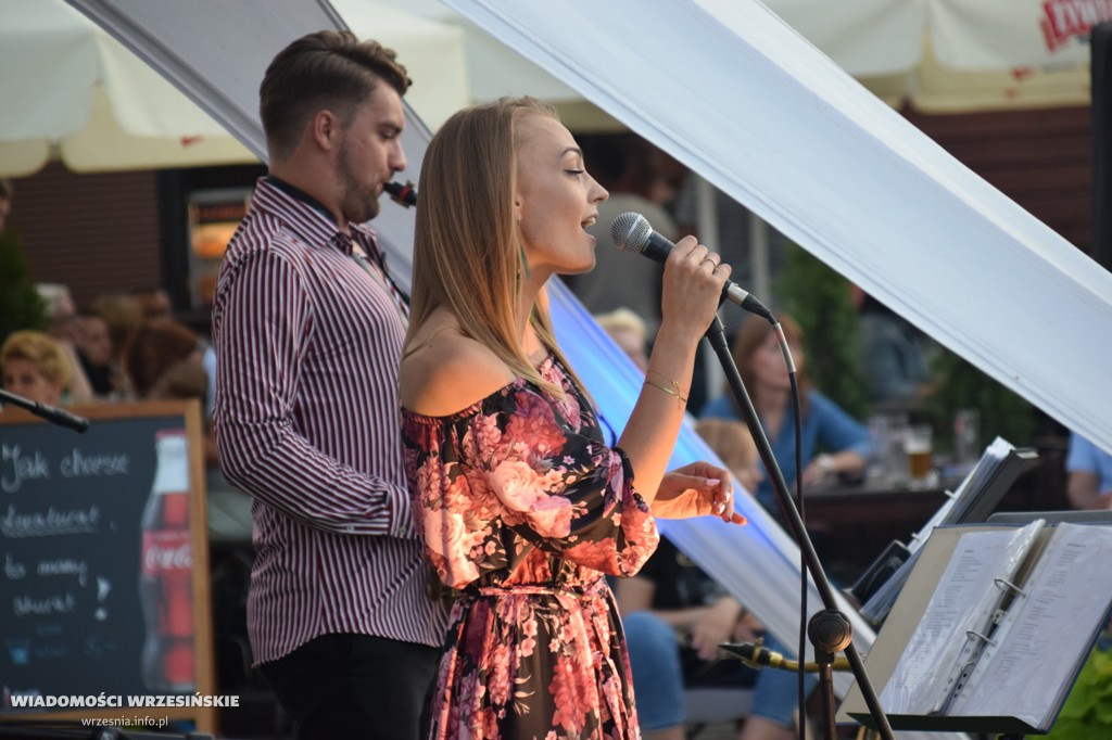Koncert Izabeli Zalewskiej na wrzesińskim rynku