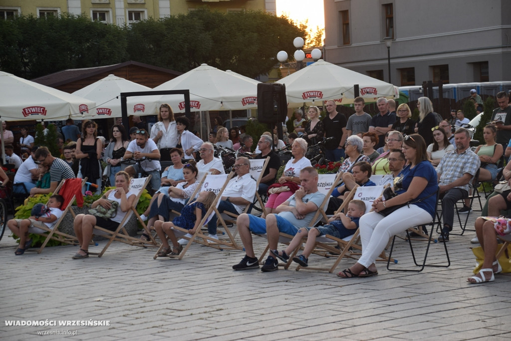 Koncert Izabeli Zalewskiej na wrzesińskim rynku