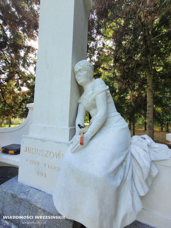 Kosztowana renowacja pomnika Juliusza Słowackiego