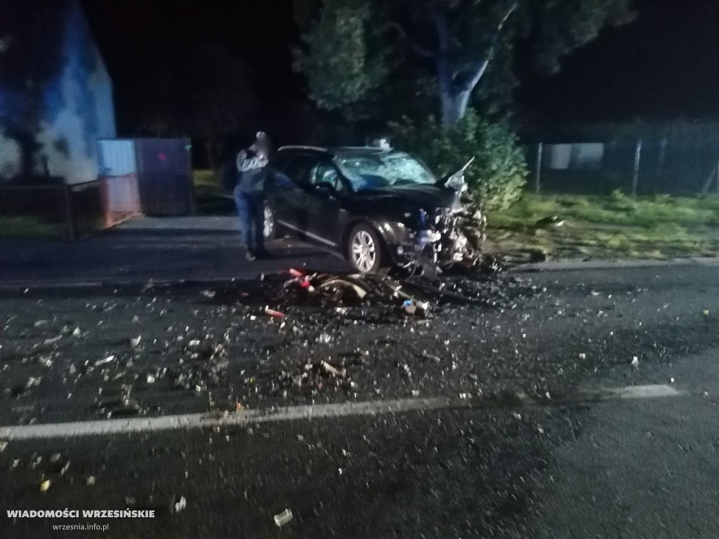 Czołowe zderzenie. Jedna osoba trafiła do szpitala