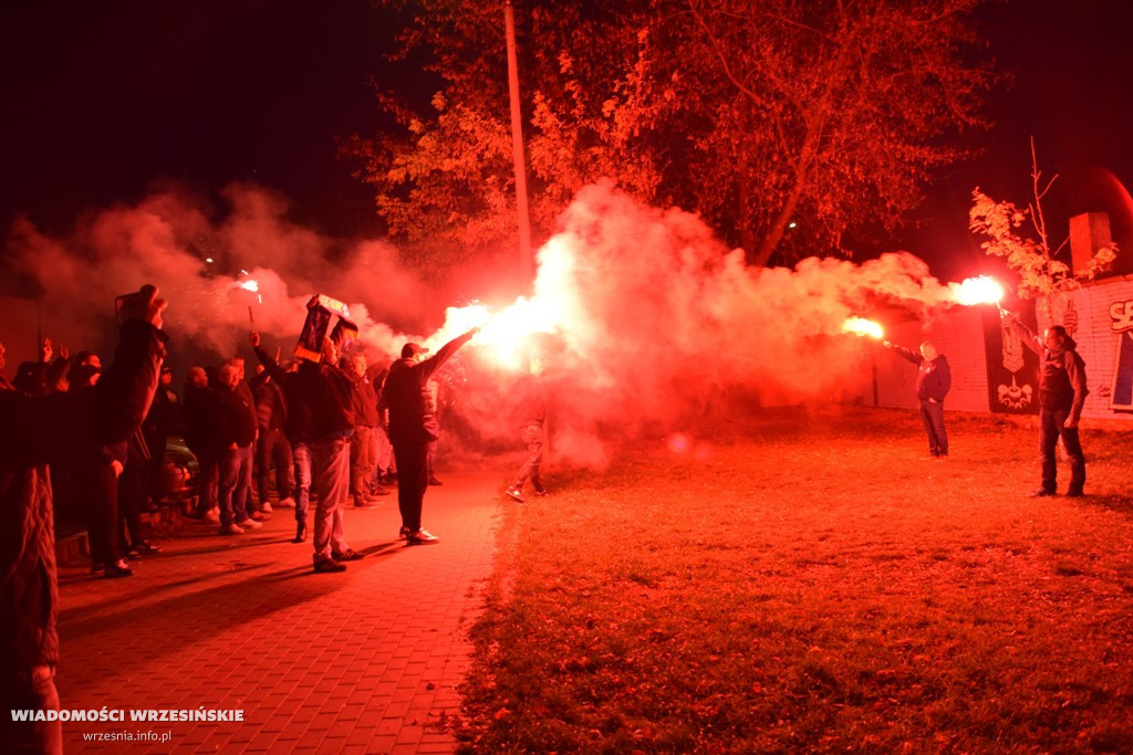 Sektor Niebo. Kibice uczcili zmarłych kolegów