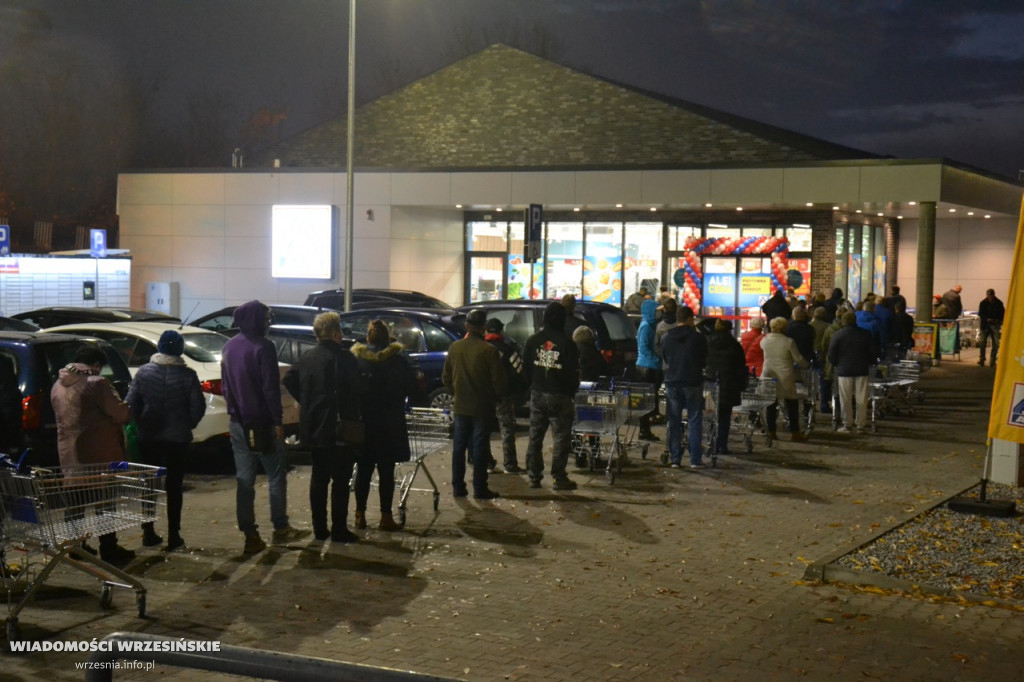 Rekordowe tłumy na otwarciu Aldi we Wrześni