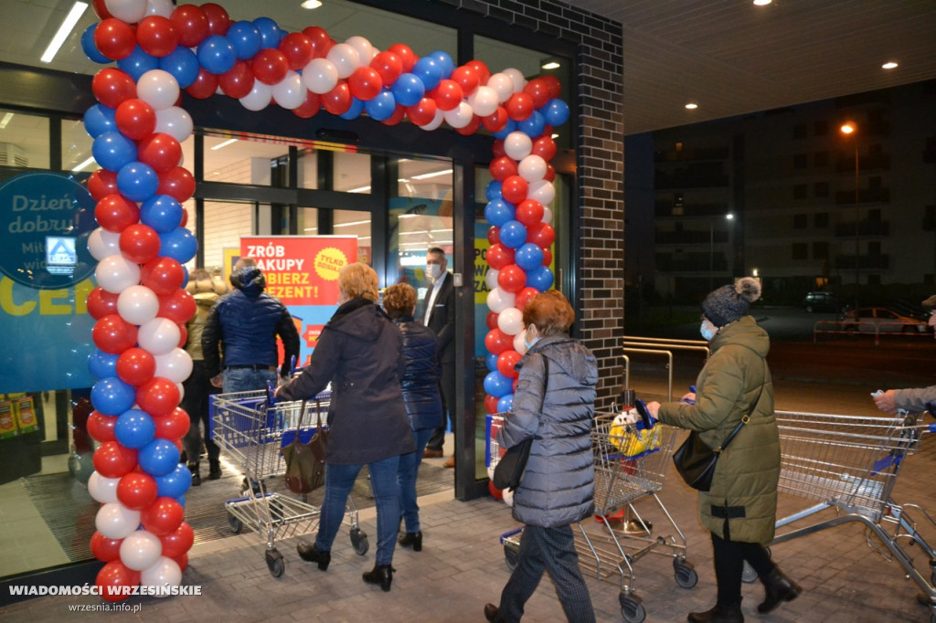 Rekordowe tłumy na otwarciu Aldi we Wrześni