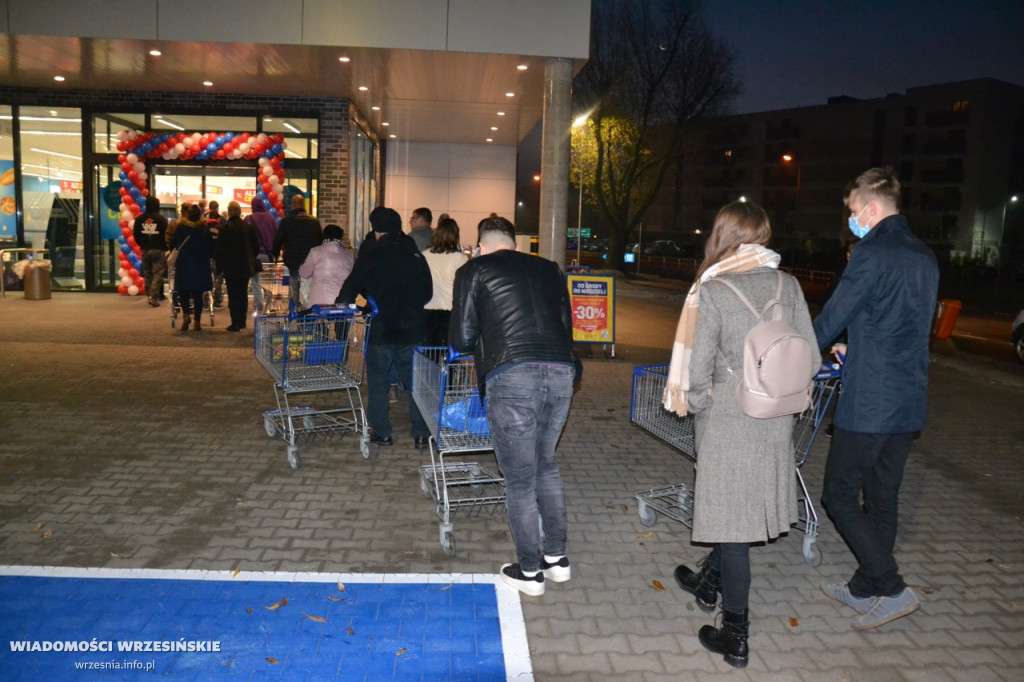Rekordowe tłumy na otwarciu Aldi we Wrześni